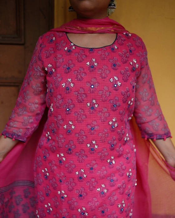 KOTA DORIA MIRROR WORK KURTA DUPATTA SET PINK