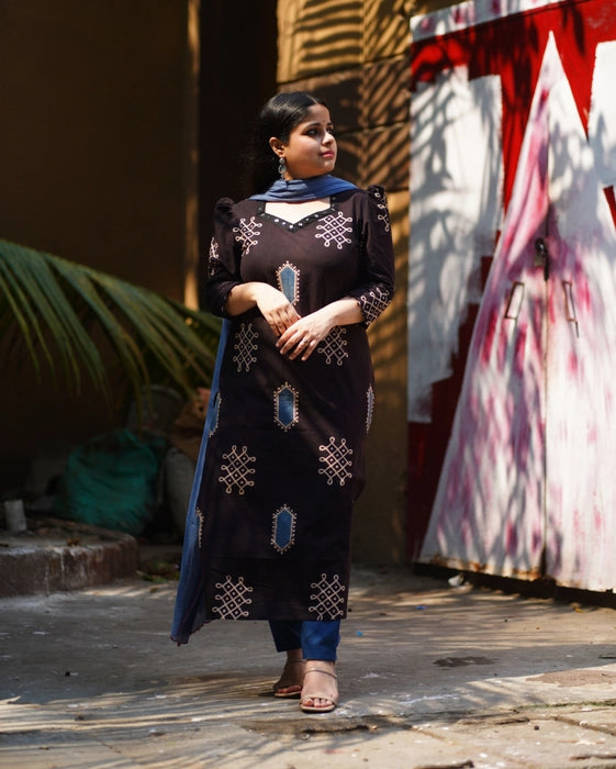 KOLAM INSPIRED PUFF SLEEVE MIRRORWORK AJRAKH KURTA