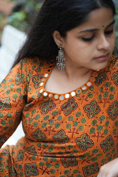 AAYNA MIRROR WORK AJRAKH KURTA BURNT ORANGE