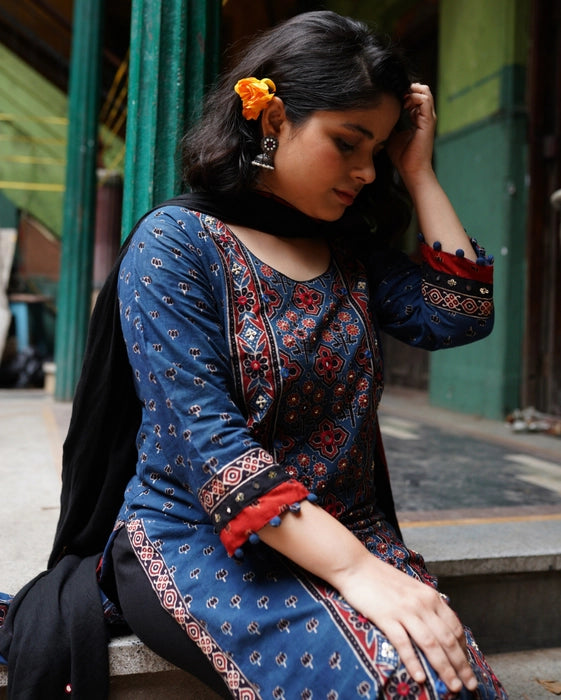 NEEL KAMAL MIRROR WORK AJRAKH KURTA