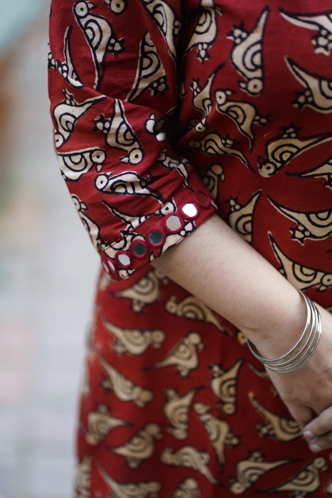 MIRROR WORK BAGRU PRINTED KURTA PAKHI