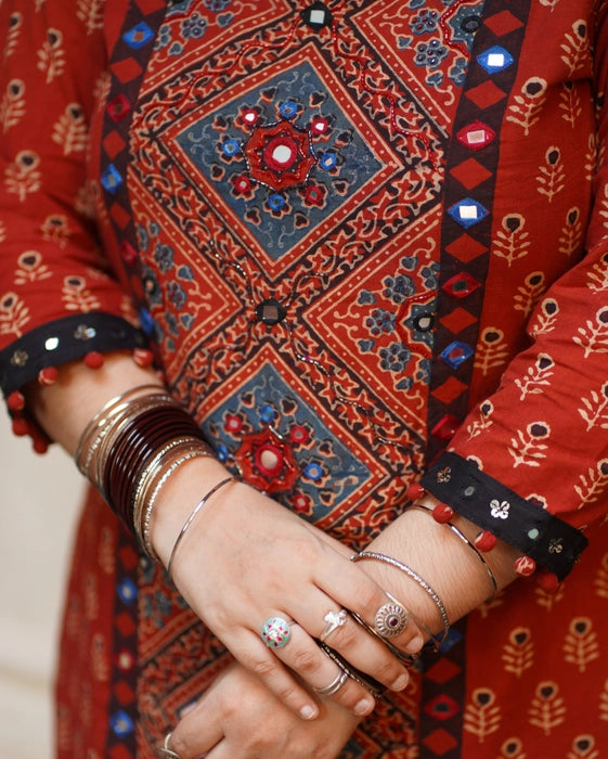 NAKSHATHRA REAL MIRROR WORK KURTA