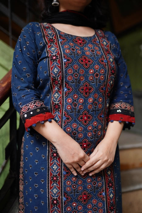 NEEL KAMAL MIRROR WORK AJRAKH KURTA