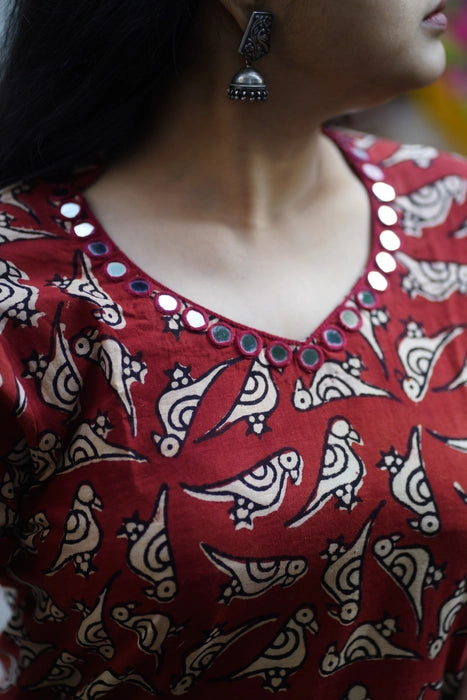 MIRROR WORK BAGRU PRINTED KURTA PAKHI