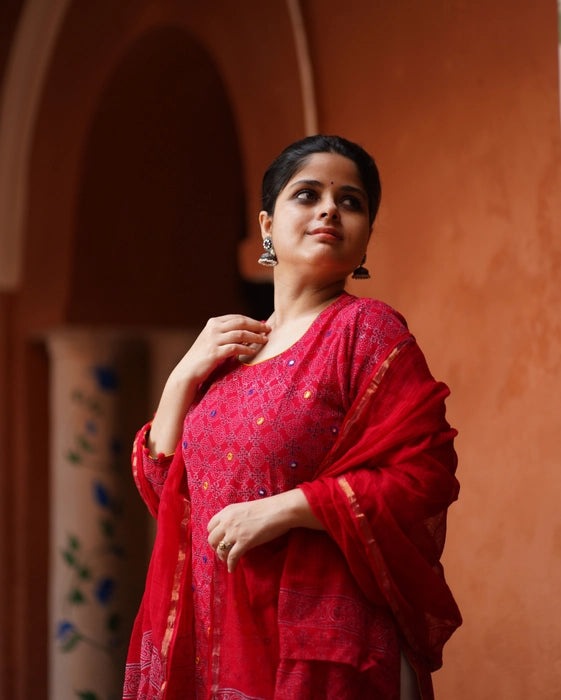 KOTA DORIA MIRROR WORK KURTA DUPATTA SET RED