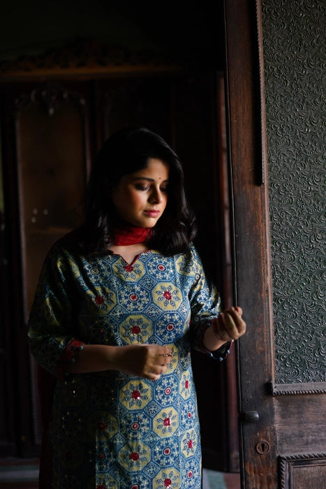 ALPONA MIRROR WORK AJRAKH KURTA INSPIRED BY JAIPUR TILES