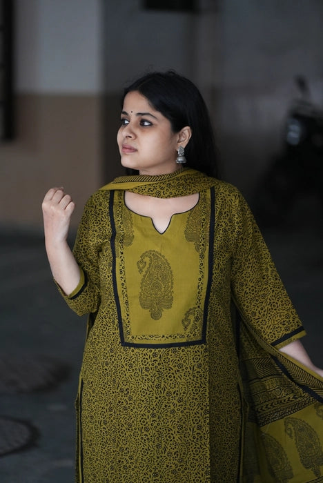 BAGH PRINTED KURTA DUPATTA SET GULMOHAR