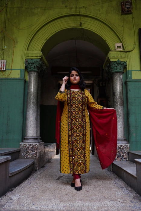 YELLOW KAMAL MIRROR EMBROIDERED PATCHWORK AJRAKH KURTA