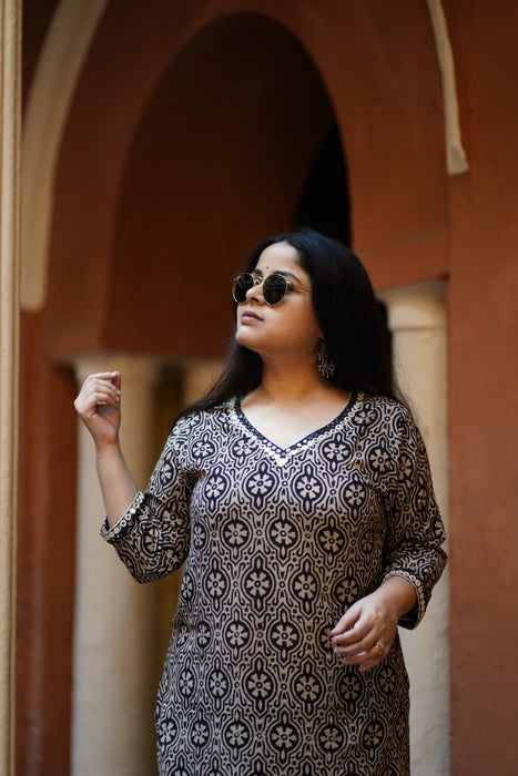 SANKH MIRROR WORK AJRAKH KURTA