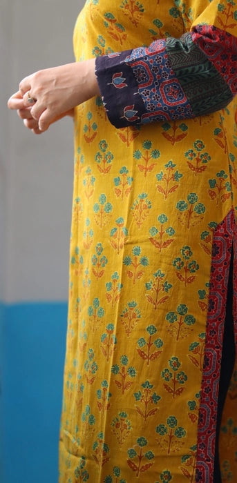 SUN SHINES ON THE SHOULDER PATCHWORK AJRAKH KURTA
