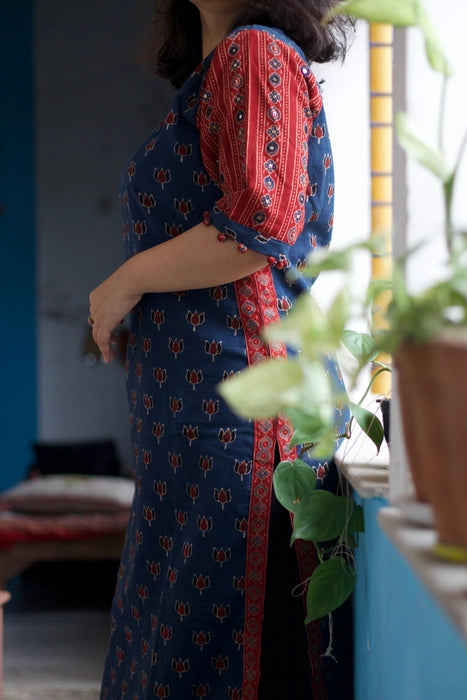 NEELAM LOTUS PRINTED AJRAKH KURTA