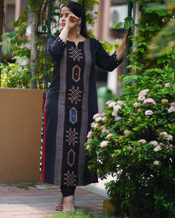 KAVERI KOLAM INSPIRED MIRROR WORK AJRAKH KURTA