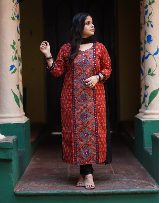 NAKSHATHRA REAL MIRROR WORK KURTA