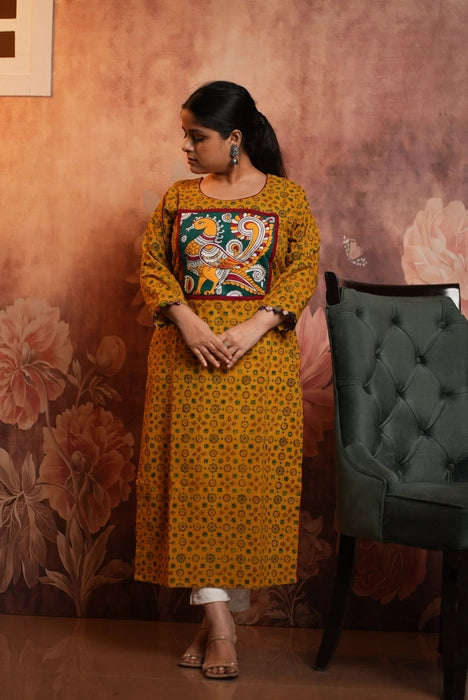 HANDPAINTED AJRAKH KURTA