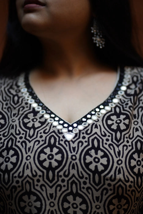 SANKH MIRROR WORK AJRAKH KURTA