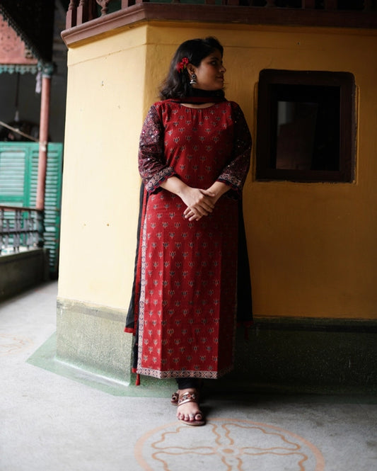 BANNI MIRRORWORK AJRAKH KURTA PATCHWORK IN THE SLEEVE
