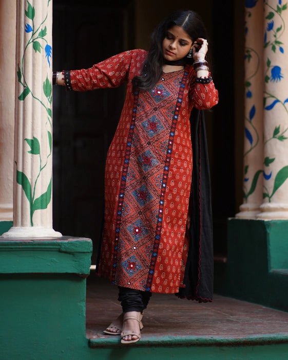 NAKSHATHRA REAL MIRROR WORK KURTA