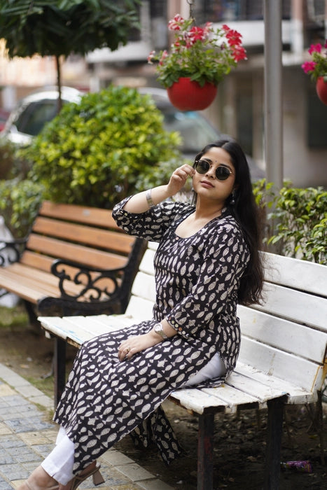 MIRROR WORK BAGRU PRINTED KURTA MACHLI JAL KI RANI HAIN