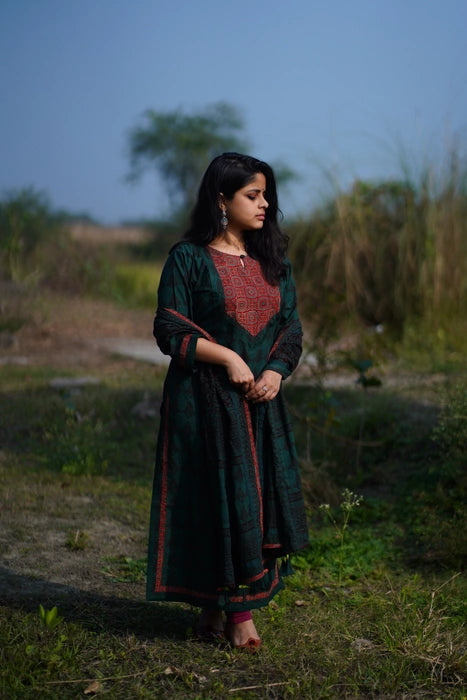 BAGH PRINTED KURTA DUPATTA SET